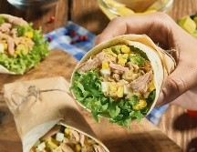 Wrap de atún. Este delicioso platillo va acompañado con aguacate y huevo. ESPECIAL