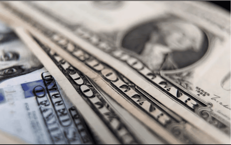 La divisa estadounidense inicia la semana con un retroceso de 0.61 por ciento. EFE / ARCHIVO
