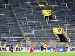 Borussia Dortmund no pudo hacer válida su condición de local. EFE / F. Gambarini