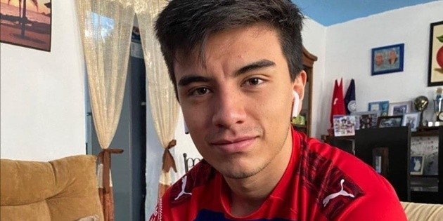 Chivas visualiza la Liguilla tras vencer a Necaxa en eLiga MX