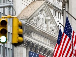 El Dow Jones repuntó 529.95 puntos, aupado por grandes corporativas como Goldman Sachs, Raytheon y Dow. EFE/J. Lane
