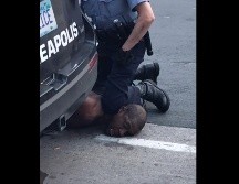 Toma de video del arresto de George Floyd el 25 de mayo en Minneapolis, estado de  Minnesota. AFP/Facebook/Darnella Frazier
