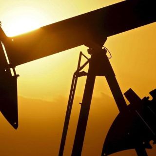 El petróleo vuelve a caer al degradarse la relación China-EU