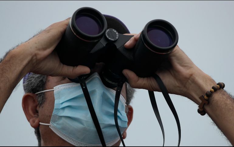 Usuarios esperaban desde temprano el lanzamiento. AP / C. Riedel