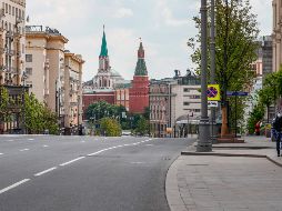 En las pasadas 24 horas se diagnosticaron ocho mil 371 nuevos casos de la enfermedad en todo el país, con lo que el total de infectados llegó a 379 mil 051. EFE / Y. Kochetkov