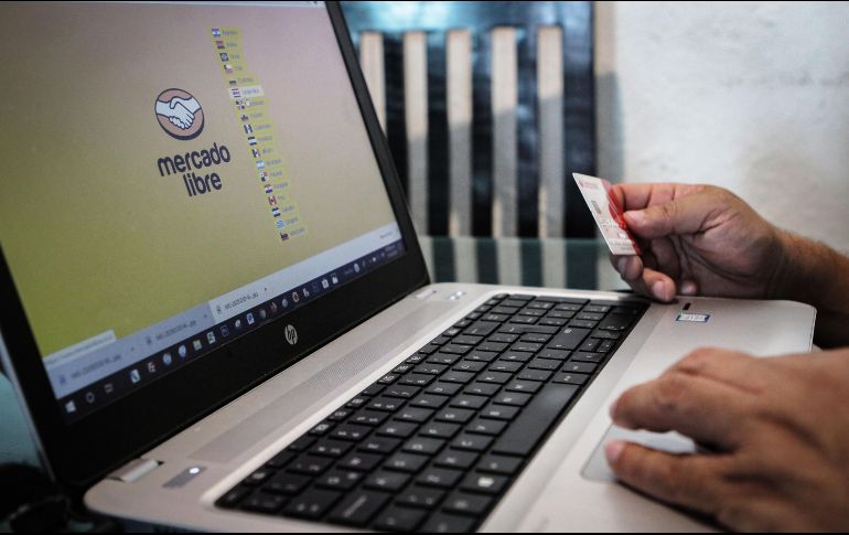 El 48% de las compras en línea son con tarjeta de débito. EL INFORMADOR/ARCHIVO