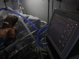 En los últimos meses el COVID-19 se ha posicionado como la quinta causa de muerte en el país. EFE/S. Gutiérrez