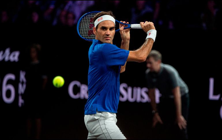 Roger Federer se presentó, algo inédito en su carrera, como el deportista con mayores ingresos en el calendario y el primer tenista en hacerlo en más de 30 años. AFP / ARCHIVO