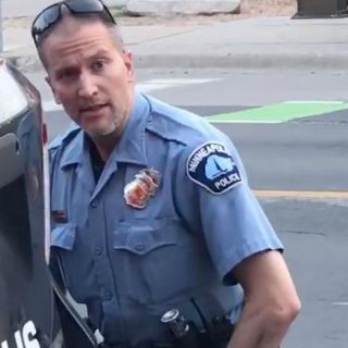 Detienen al policía implicado en la muerte de George Floyd