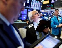 Los inversionistas estuvieron atentos a posibles sanciones económicas, sin que éstas fueran anunciadas. EFE/J. Lane