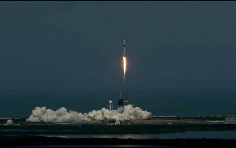 El cohete Falcon 9 de la compañía aeronáutica SpaceX fue lanzado con éxito este sábado desde Cabo Cañaveral, Florida. TWITTER / @SpaceX