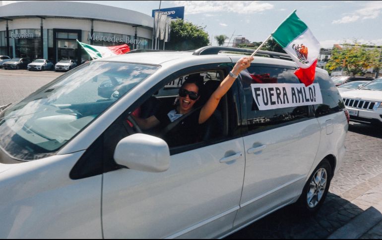 Este sábado Frena organizó protestas y caravanas con las que ciudadanos inconformes con el actual Gobierno Federal, exigen la renuncia del Presidente. EL INFORMADOR/G.Gallo