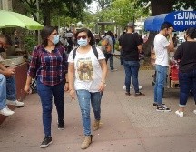 En los últimos días se vio un mayor número de gente en las calles, lo que influyó en el aumento en los contagios. EL INFORMADOR/C. Lemus
