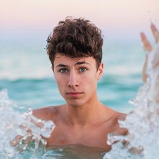 Critican a Juanpa Zurita por decir que en México no hay racismo