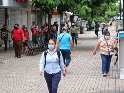 En las últimas 24 horas se registraron dos mil 771 casos y 237 defunciones más. SUN