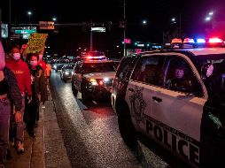 Las fuerzas de seguridad bloquearon el bulevar Las Vegas, donde ocurrieron los dos sucesos. AFP / B. Bennet