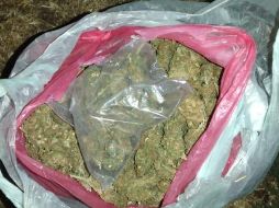 El elemento de seguridad del estado portaba un kilo y 150 gramos de mariguana. ESPECIAL/Policía de Guadalajara