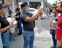 Se implementan filtros sanitarios en las esquinas de la zona de Obregón como medida de prevención contra el coronavirus. EL INFORMADOR/A. Camacho