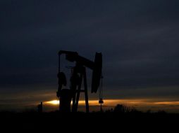 El lunes, el petróleo terminó dispar debido a las tensiones entre EU y China. EFE/L. Smith