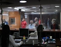 Según cifras oficiales, en Venezuela hay mil 819 contagiados y 18 fallecidos por COVID-19. AP/M. Delacroix