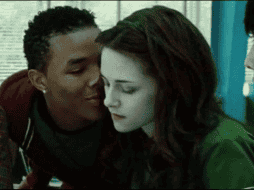 El día que encontraron los cuerpos de Boyce de 30 años y de Adepoju de 27 años, los oficiales informaron haber encontrado un polvo blanco en la habitación. ESPECIAL / Summit Entertainment Aurum