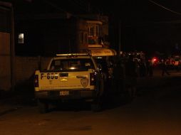 Las personas agredieron a los uniformados con piedras y machetes, además de que los despojaron de nueve armas de cargo. EL INFORMADOR/ARCHIVO