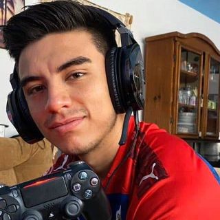 Aplastante victoria de Chivas sobre Pumas en eLiga MX