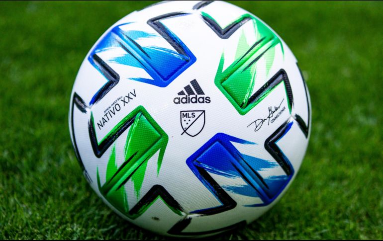 La Asociación de Jugadores de la MLS ratificó este miércoles un nuevo convenio colectivo que evita la amenaza de cierre patronal y despeja el camino para el retorno de la liga estadounidense de futbol en las próximas semanas en Orlando (Florida). Imago7 / ARCHIVO