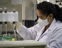 Aunque hay múltiples equipos alrededor del mundo buscando una vacuna contra el covid-19, no hay garantía de que la encuentren. EPA