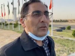 El científico iraní, Sirous Asgari, llega al aeropuerto internacional Imam Khomeini en Teherán, Irán, después de ser liberado de prisión por los Estados Unidos. EFE/IRIB