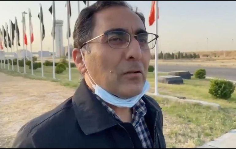 El científico iraní, Sirous Asgari, llega al aeropuerto internacional Imam Khomeini en Teherán, Irán, después de ser liberado de prisión por los Estados Unidos. EFE/IRIB