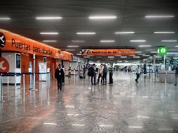 Se espera que el levantamiento de las medidas de confinamiento permita el regreso de forma escalonada de la actividad en aeropuertos. EL INFORMADOR/ARCHIVO