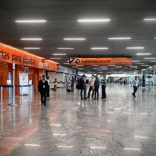 Se desploma tráfico de pasajeros del GAP en mayo