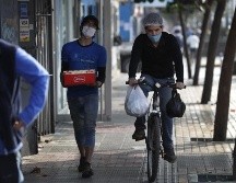 Sobre las mascarillas de tela, la OMS advirtió que éstas deben contar con, al menos, tres capas de material diferente. EFE/P. Aguilar