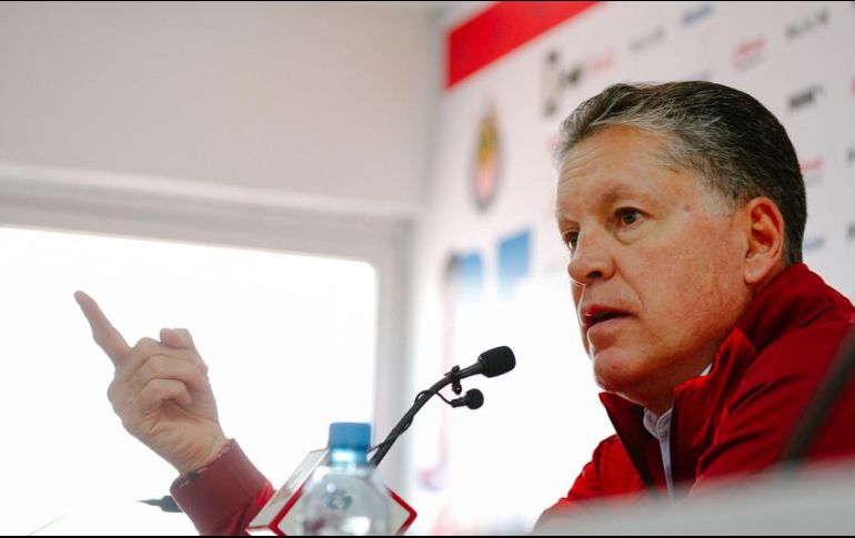 A través de un video en las redes sociales de Chivas, el director deportivo, Ricardo Peláez, negó que jugadores importantes del plantel salgan del equipo para el próximo torneo. EL INFORMADOR / ARCHIVO