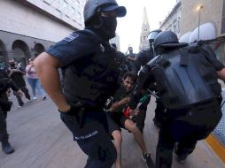 La familia acusa a la Fiscalía de no seguir los protocolos de atención y de omitir información.