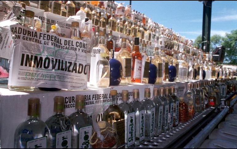 Se estima que en México se venden y sirven alrededor 25 millones de litros de alcohol apócrifo al año. EL INFORMADOR/ARCHIVO