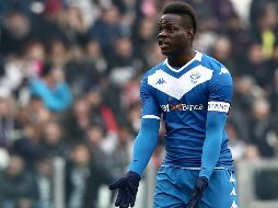 Massimo Cellino, presidente del Brescia, adelantó que no cuentan con el delantero italiano Mario Balotelli para la siguiente temporada, esto por las actitudes que ha tomado dentro y fuera del campo. AFP / ARCHIVO