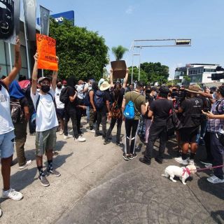 Si Fiscalía le toca un pelo a un estudiante, les vamos a armar un desmadre: FEU