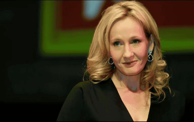 Rowling intentó explicar su posición al respecto al sexo y género, pero aumentó la controversia. AP / ARCHIVO