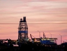 El acuerdo logrado por miembros de la OPEP retira 9.7 millones de barriles de crudo por día del mercado. EFE/D. Anderson