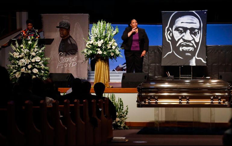 El funeral en la iglesia Fountain of Praise, en Houston. AP/Houston Chronicle/G. Vázquez