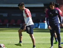 El experimentado ariete rojiblanco, Oribe Peralta sabe de la importancia de estar al cien por ciento en cada entrenamiento y en cada partido, para así poder ser tomado en cuenta y seguir luchando por un puesto como titular. Imago7 / ARCHIVO