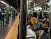 Los estados más afectados han sido los más prudentes en las medidasd desconfinamiento. Las mascarillas se ven por doquier en Nueva York. AFP/ARCHIVO