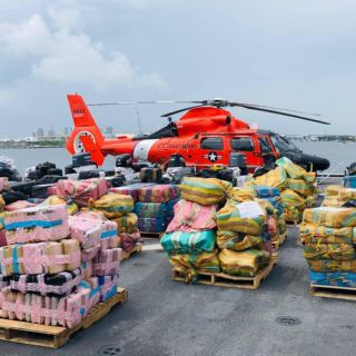 Policía colombiana incauta casi cinco toneladas de cocaína