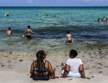 Abierta por primera vez desde el 23 de marzo, la playa estaba prácticamente vacía, con apenas algunos visitantes locales. AFP/C. Khanna