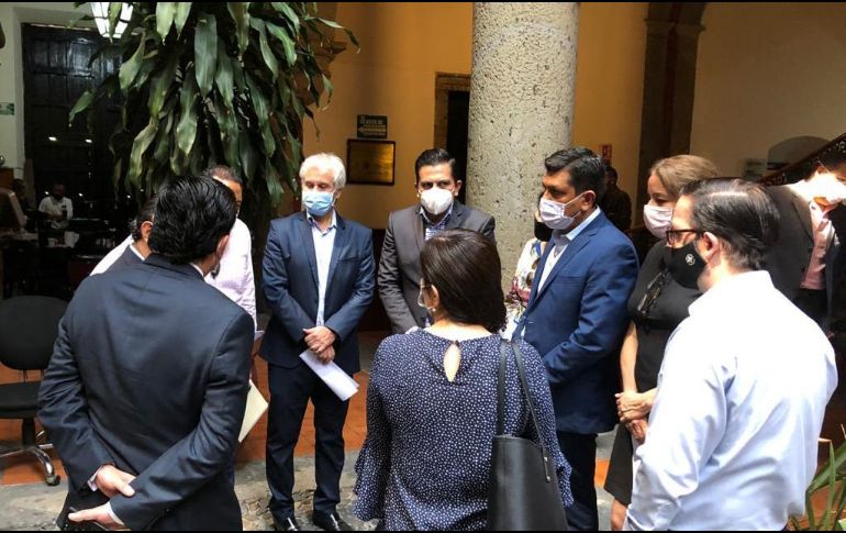 Pidieron que se eliminen las preguntas no apegadas al temario y se les vuelva a calificar. ESPECIAL