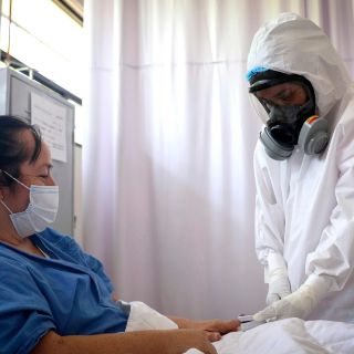 López Obrador pide "vencer el miedo" para "ir saliendo" del confinamiento