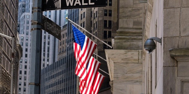 Wall Street se desploma en su peor d&iacute;a desde marzo