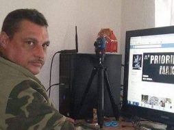 Su cuerpo quedó tendido sobre la banqueta afuera de su domicilio en la colonia El Campanario. ESPECIAL